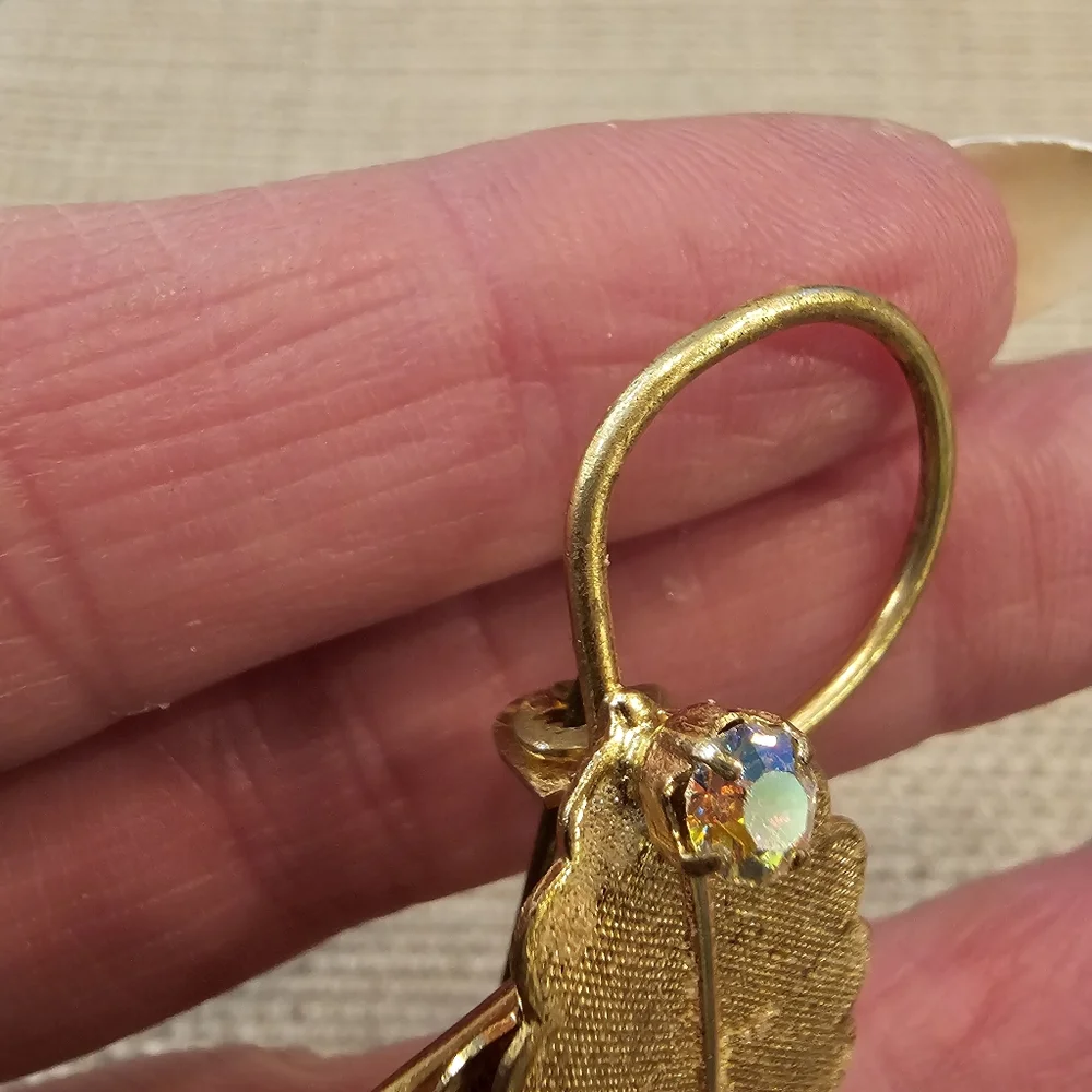 Vintage West Germany Mid Century goldtone leaf brooch w/ Aurora Borealis Stones